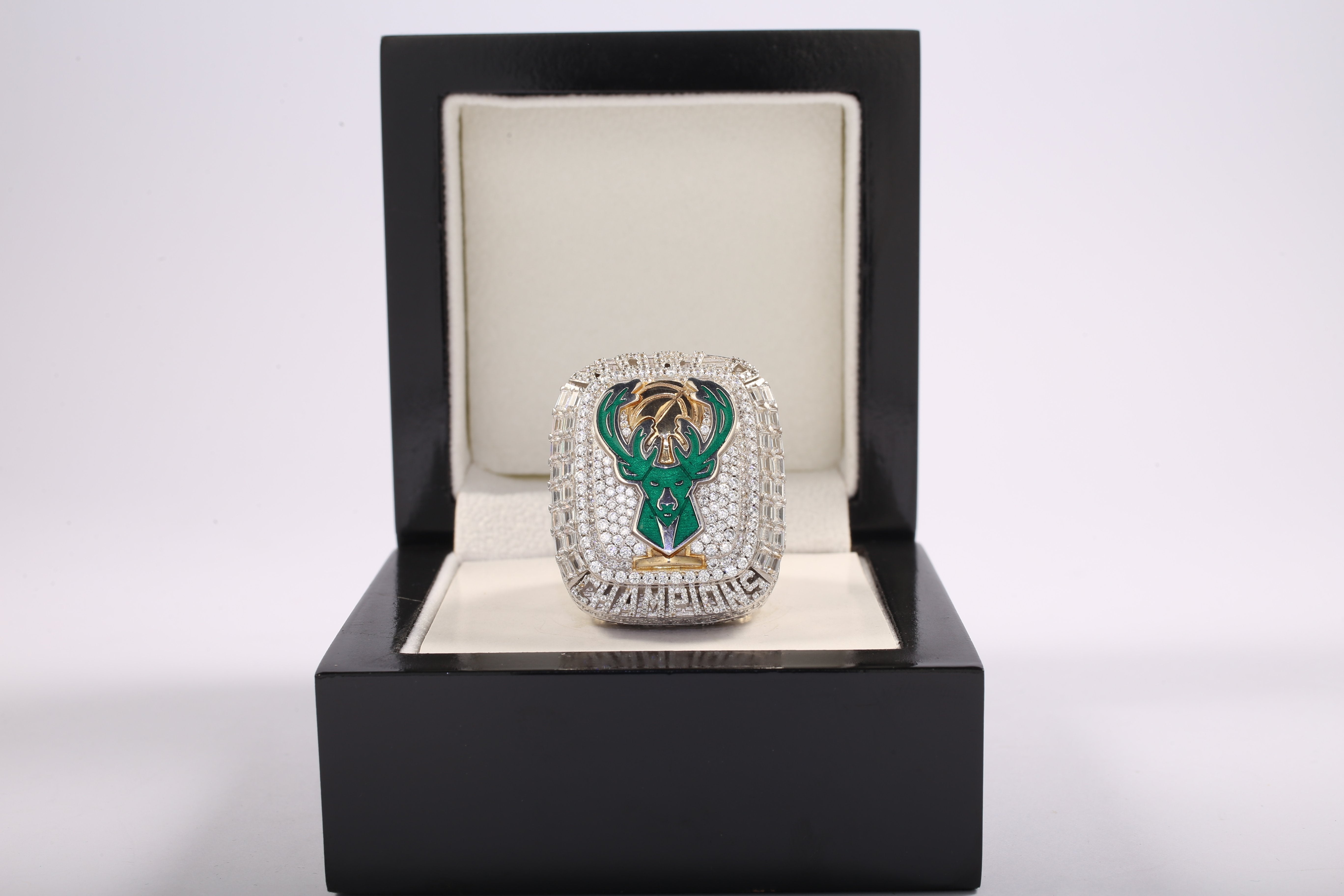 Milwaukee Bucks 2021 NBA Championship Ring