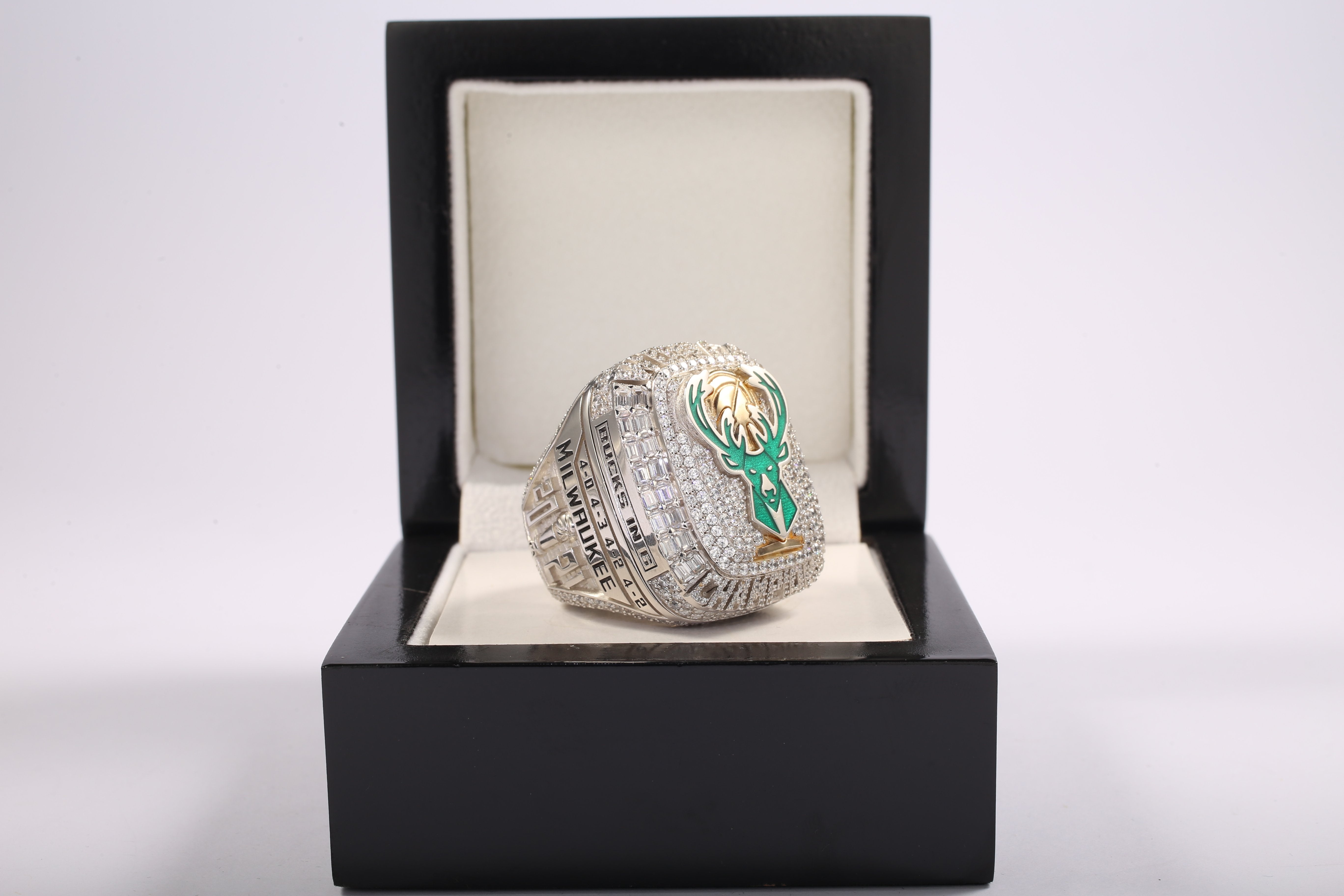 Milwaukee Bucks 2021 NBA Championship Ring