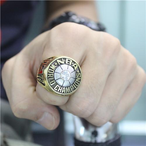 Los Angeles Lakers 1972 NBA Basketball World Championship Ring