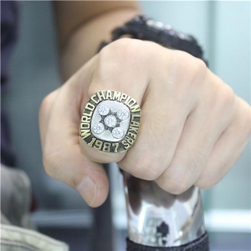 Los Angeles Lakers 1988 NBA Basketball World Championship Ring